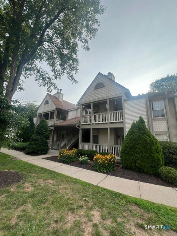 33 Langdon Court B203, Berlin, CT 06037