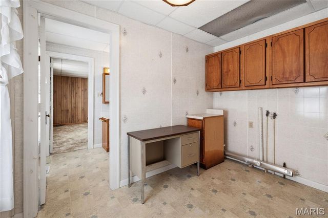 11086 Old Litchfield Trail, Litchfield, IL 62056