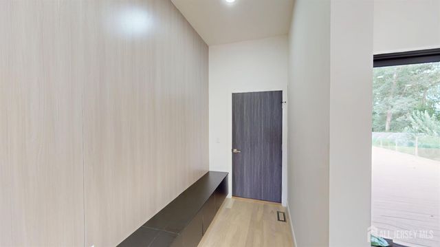 93 Buckley Road, Marlboro, NJ 07746