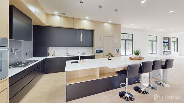 93 Buckley Road, Marlboro, NJ 07746