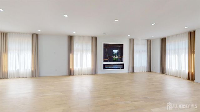 93 Buckley Road, Marlboro, NJ 07746