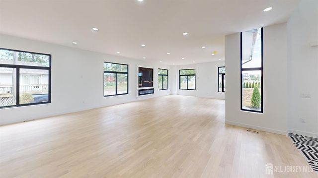 93 Buckley Road, Marlboro, NJ 07746