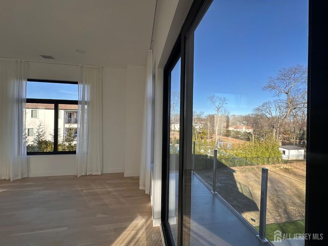 93 Buckley Road, Marlboro, NJ 07746