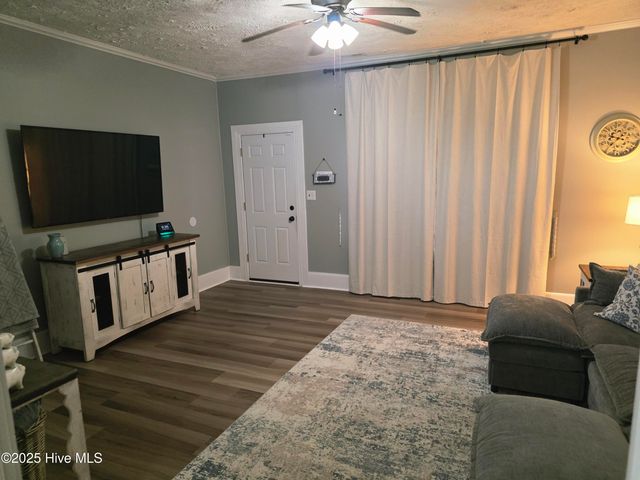 109 E Calhoun Street, Whiteville, NC 28472