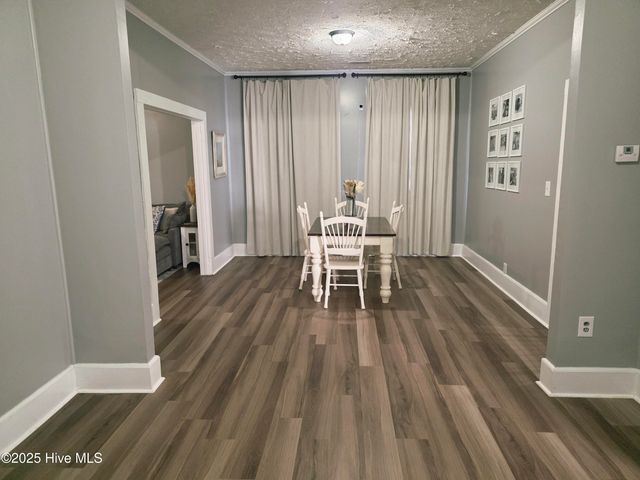 109 E Calhoun Street, Whiteville, NC 28472