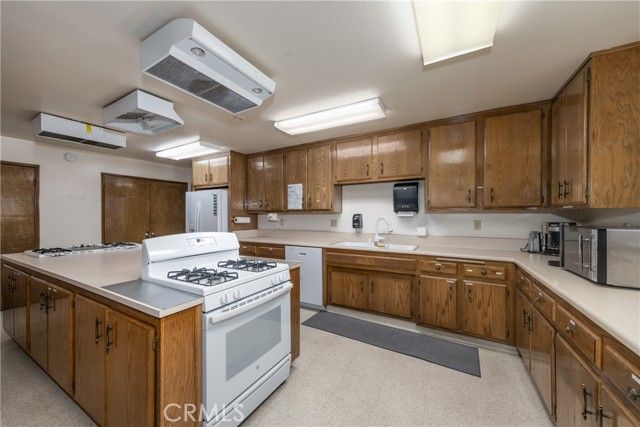 1250 N Kirby Street 77, Hemet, CA 92545