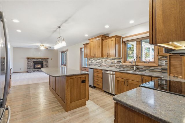2204 Easley Street, Waterloo, IA 50702