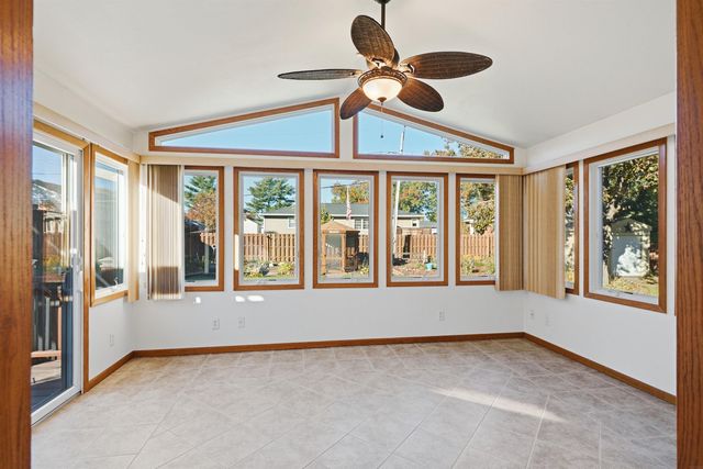 2204 Easley Street, Waterloo, IA 50702