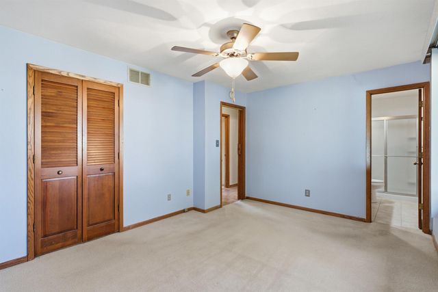 2204 Easley Street, Waterloo, IA 50702