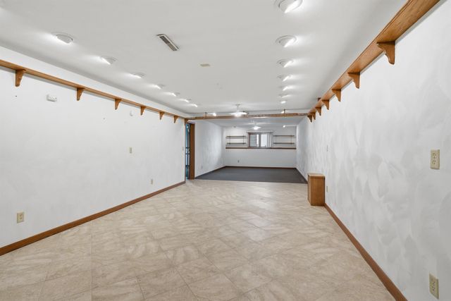 2204 Easley Street, Waterloo, IA 50702
