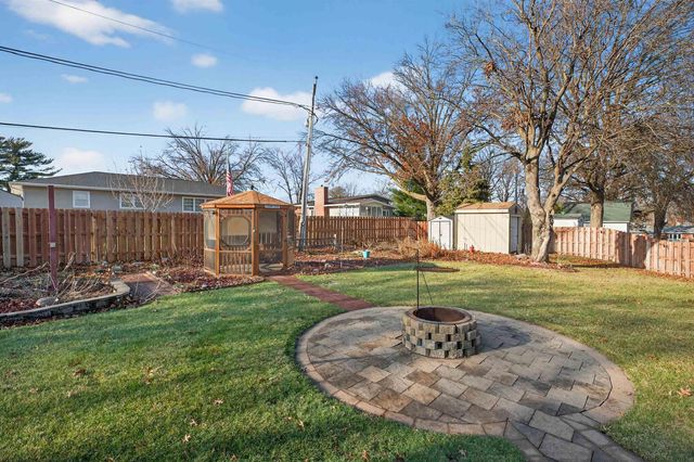 2204 Easley Street, Waterloo, IA 50702