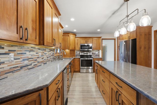 2204 Easley Street, Waterloo, IA 50702