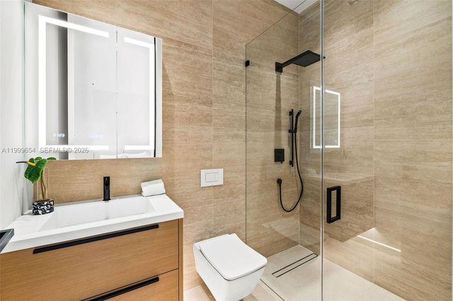 325 W 63rd Street, Miami Beach, FL 33141