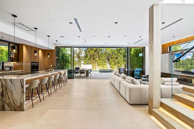 325 W 63rd Street, Miami Beach, FL 33141