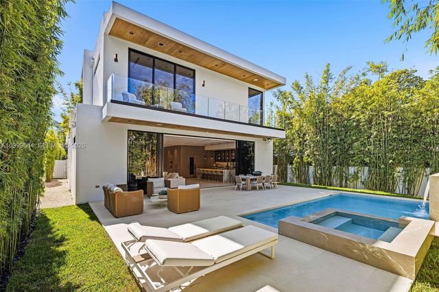 325 W 63rd Street, Miami Beach, FL 33141