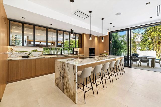 325 W 63rd Street, Miami Beach, FL 33141