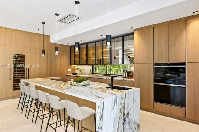 325 W 63rd Street, Miami Beach, FL 33141