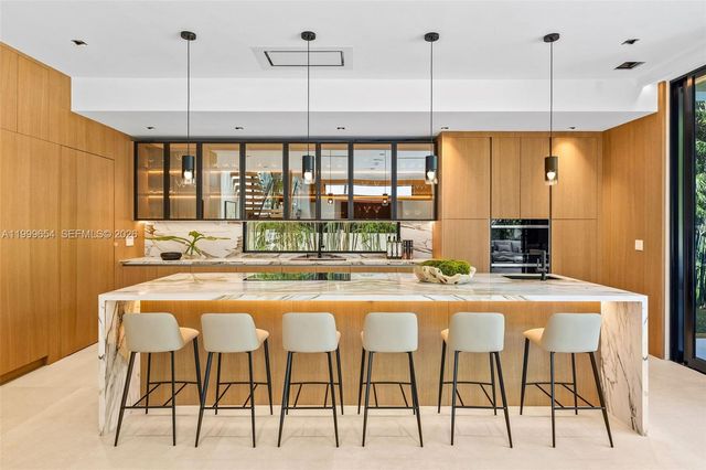 325 W 63rd Street, Miami Beach, FL 33141