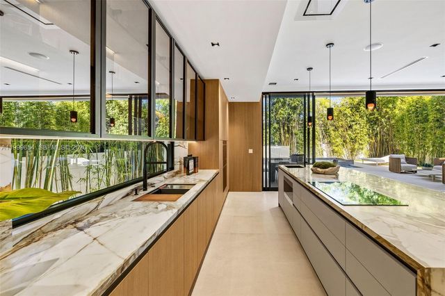 325 W 63rd Street, Miami Beach, FL 33141