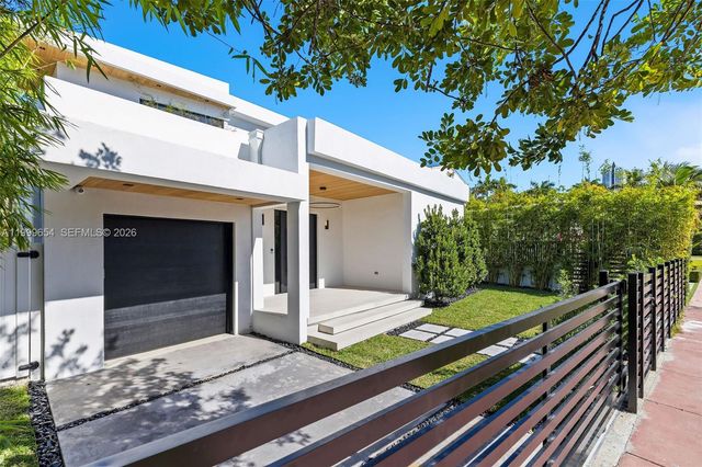 325 W 63rd Street, Miami Beach, FL 33141