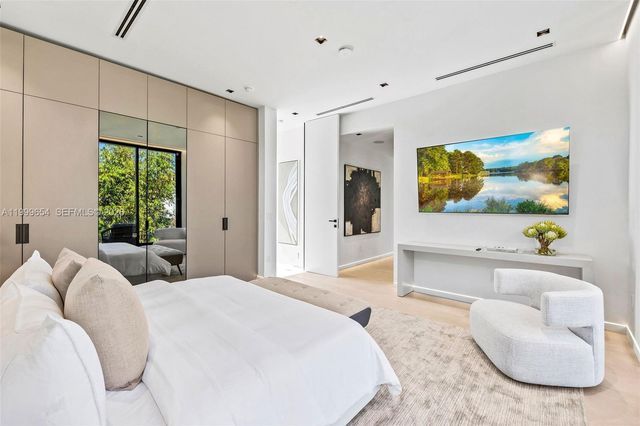 325 W 63rd Street, Miami Beach, FL 33141