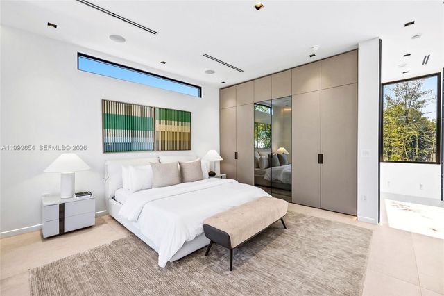 325 W 63rd Street, Miami Beach, FL 33141