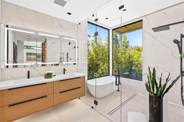 325 W 63rd Street, Miami Beach, FL 33141