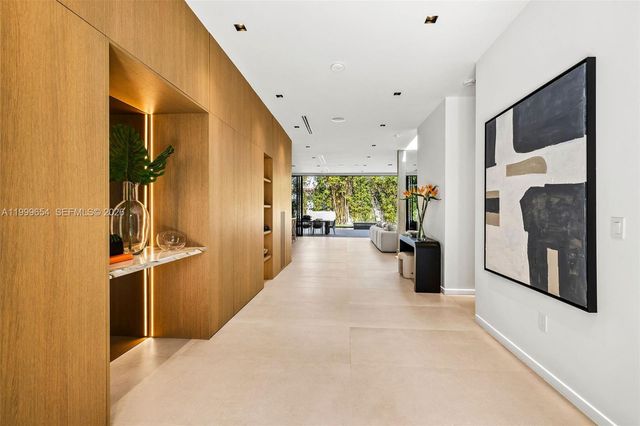 325 W 63rd Street, Miami Beach, FL 33141