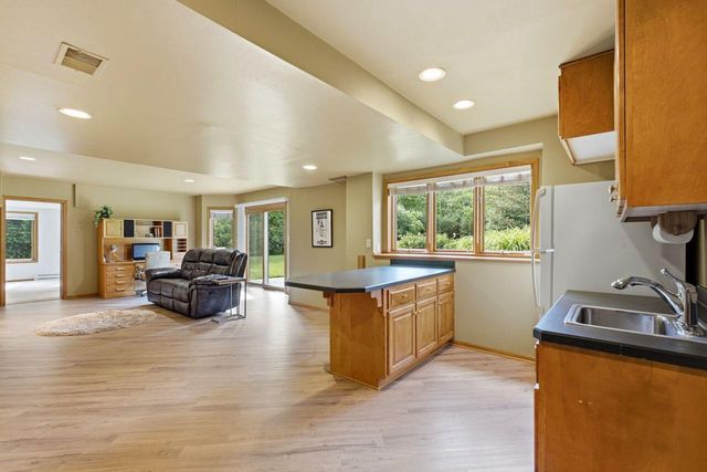 W291S5279 Ridgefield ROAD, Waukesha, WI 53189