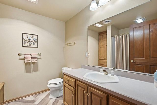 W291S5279 Ridgefield ROAD, Waukesha, WI 53189
