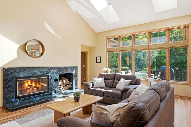 W291S5279 Ridgefield ROAD, Waukesha, WI 53189
