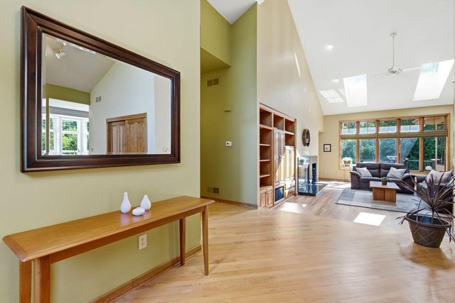 W291S5279 Ridgefield ROAD, Waukesha, WI 53189