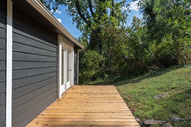 4115 Moss Rose Dr, Nashville, TN 37216