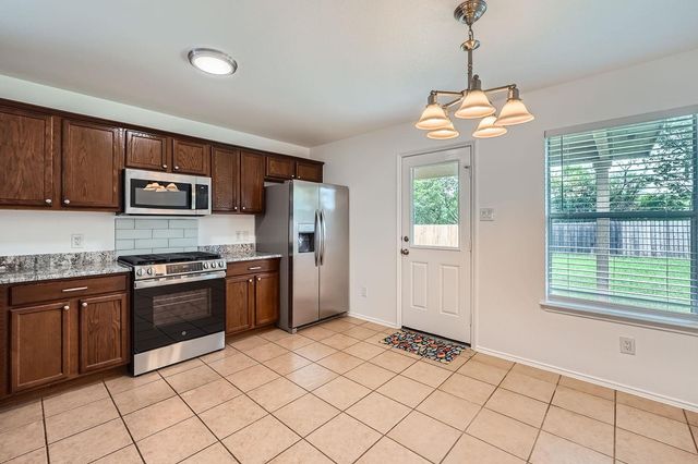 132 Onyx Lake DR, Kyle, TX 78640