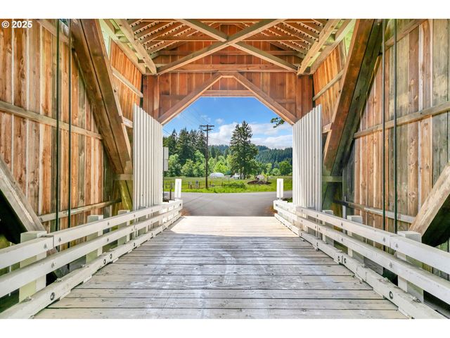85182 COYOTE CREEK Rd, Eugene, OR 97402