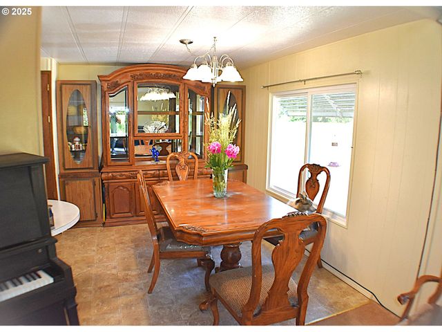 85182 COYOTE CREEK Rd, Eugene, OR 97402