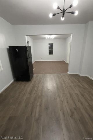 2300 Whalen Street, Hamtramck, MI 48212