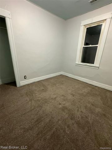 2300 Whalen Street, Hamtramck, MI 48212