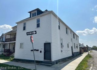 2300 Whalen Street, Hamtramck, MI 48212