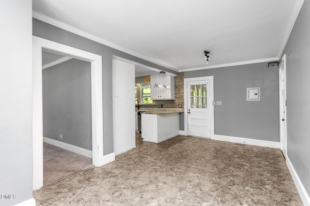 2442 Hoskins Road, Burlington, NC 27215