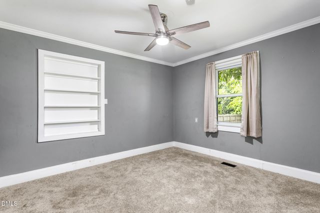 2442 Hoskins Road, Burlington, NC 27215