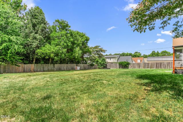 2442 Hoskins Road, Burlington, NC 27215