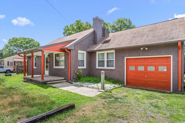 2442 Hoskins Road, Burlington, NC 27215