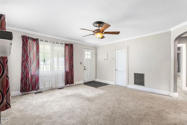 2442 Hoskins Road, Burlington, NC 27215