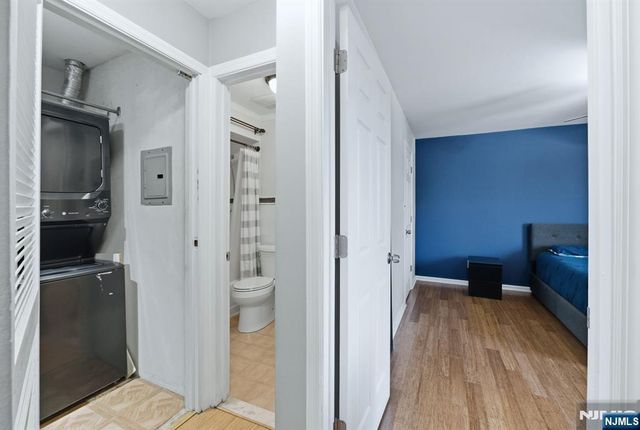 192 Burnett Avenue 15, Maplewood, NJ 07040