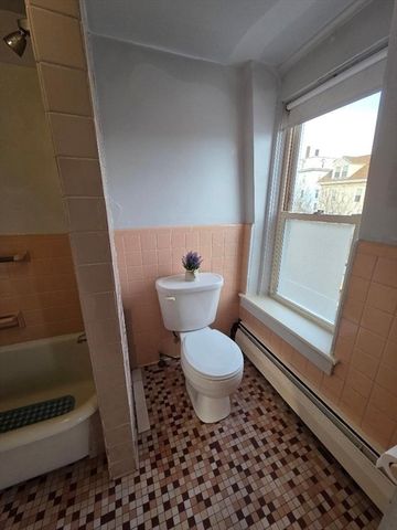 175 Rock Street 3 S, Fall River, MA 02720