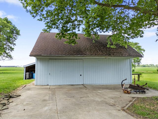 1178 London Road, West Jefferson, OH 43162
