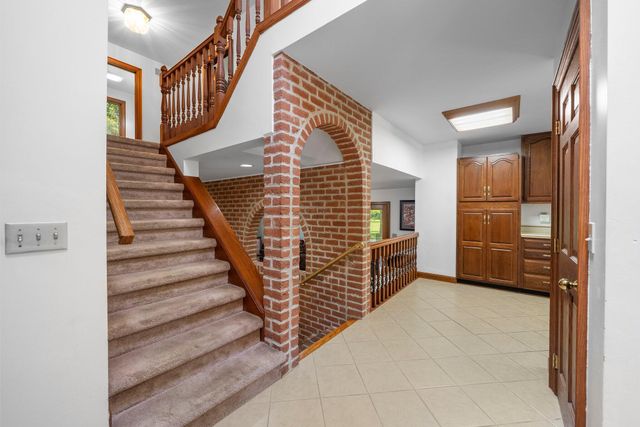 1178 London Road, West Jefferson, OH 43162