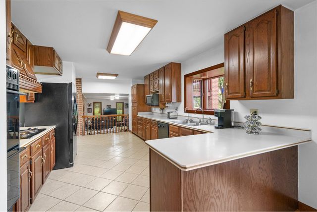 1178 London Road, West Jefferson, OH 43162