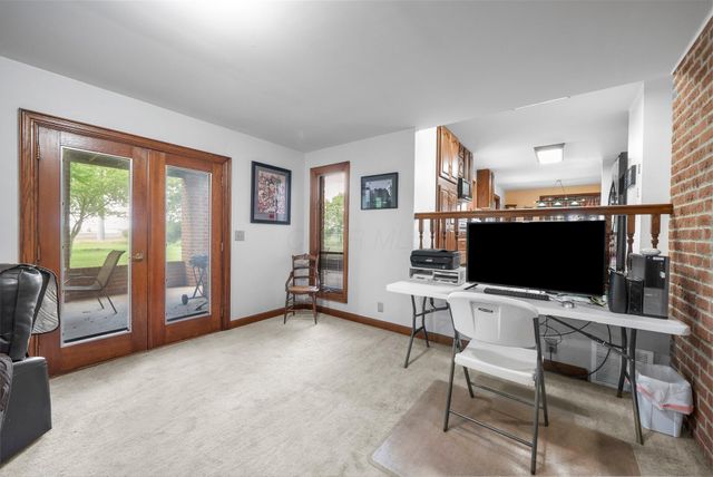 1178 London Road, West Jefferson, OH 43162
